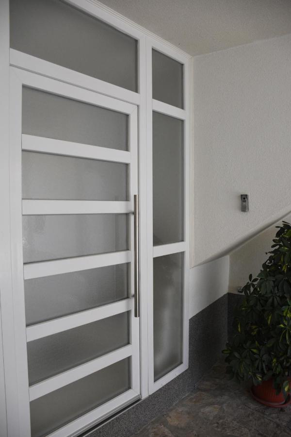 The White Apartment Mostar Exteriér fotografie